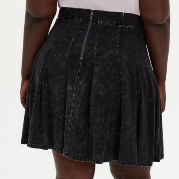 🎉HPx3🎉 Torrid Skater Skirt - Picture 3 of 10